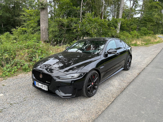 Jaguar XE R-Dynamic 2020 Check